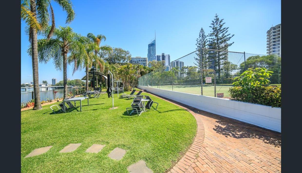Silverton Apartment Resort Surfers Paradise Гоулд Коуст Екстериор снимка